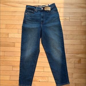 Levi's High Rise Mom Jeans